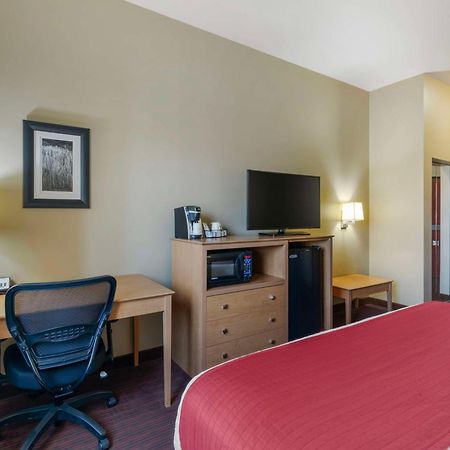 Best Western Golden Prairie Inn And Suites Sidney Exteriör bild