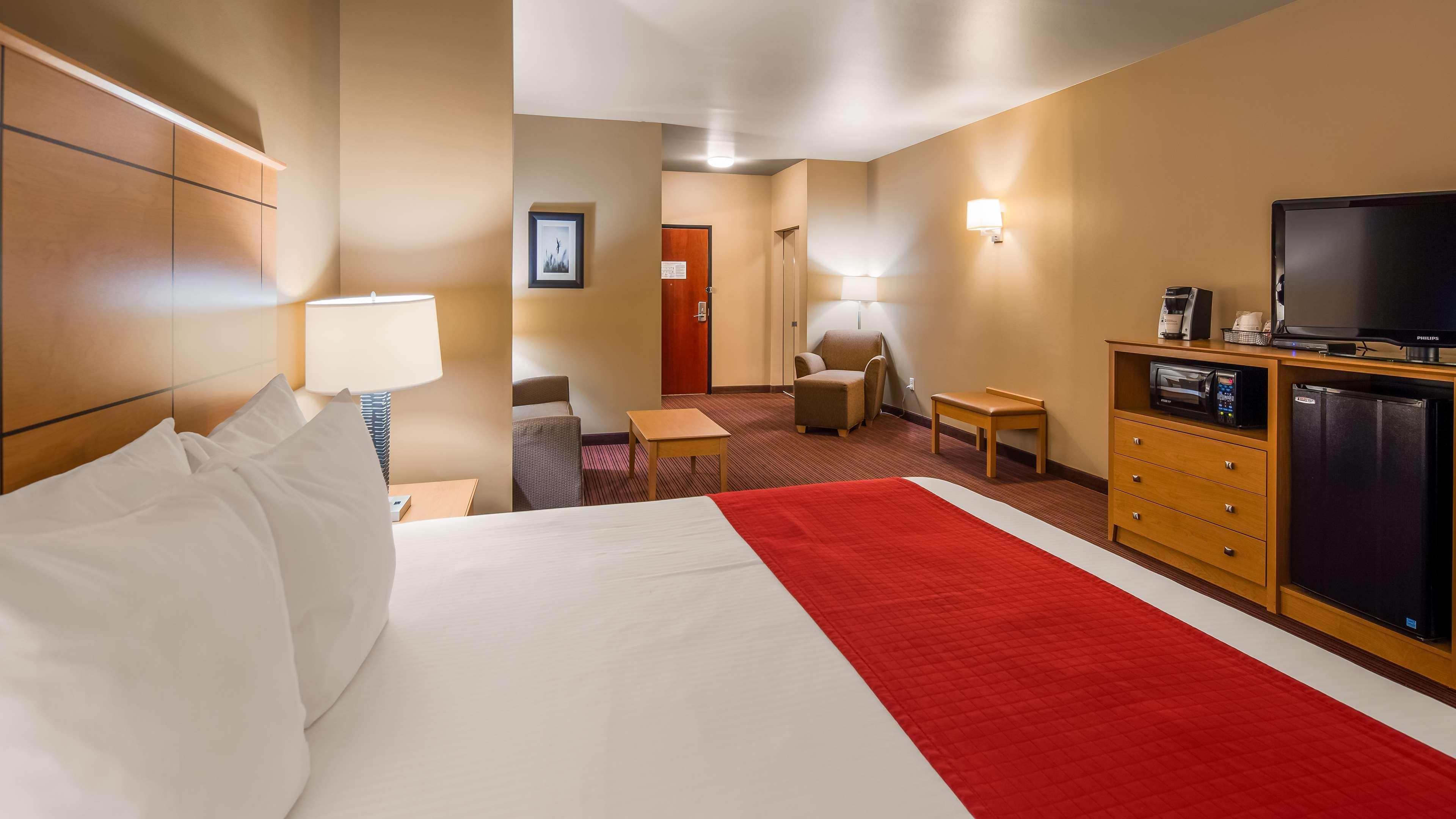 Best Western Golden Prairie Inn And Suites Sidney Exteriör bild