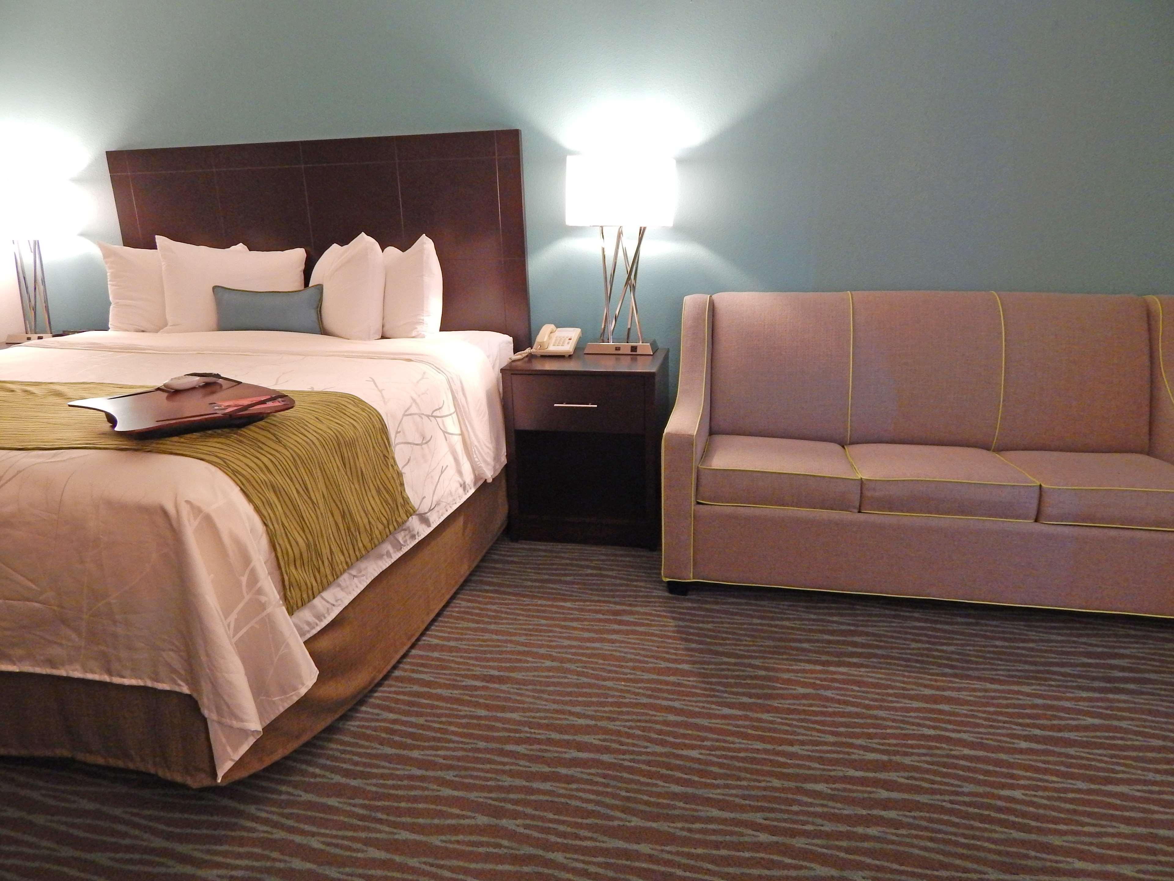 Best Western Golden Prairie Inn And Suites Sidney Exteriör bild