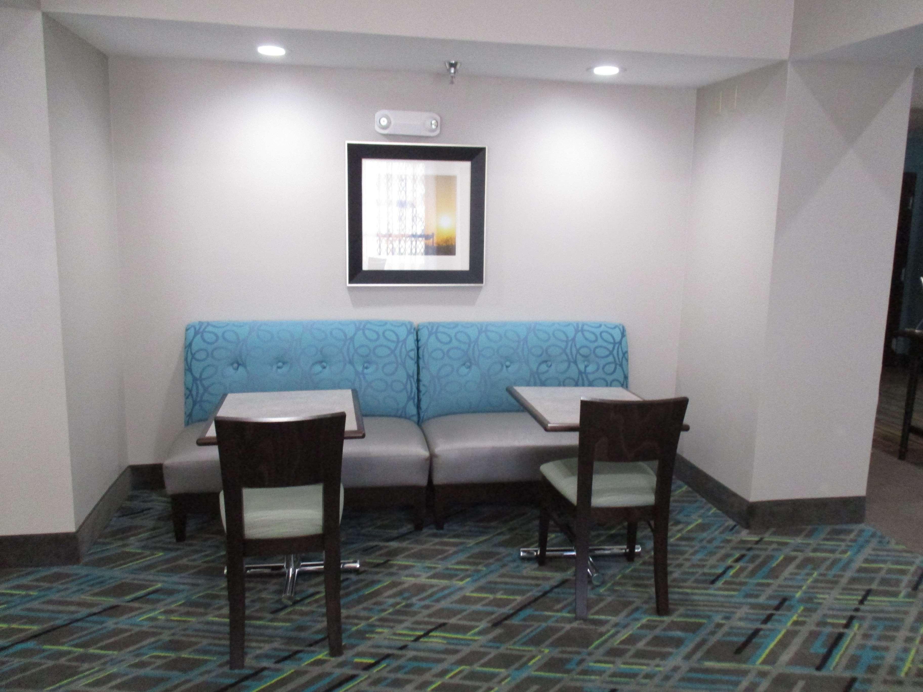 Best Western Golden Prairie Inn And Suites Sidney Exteriör bild