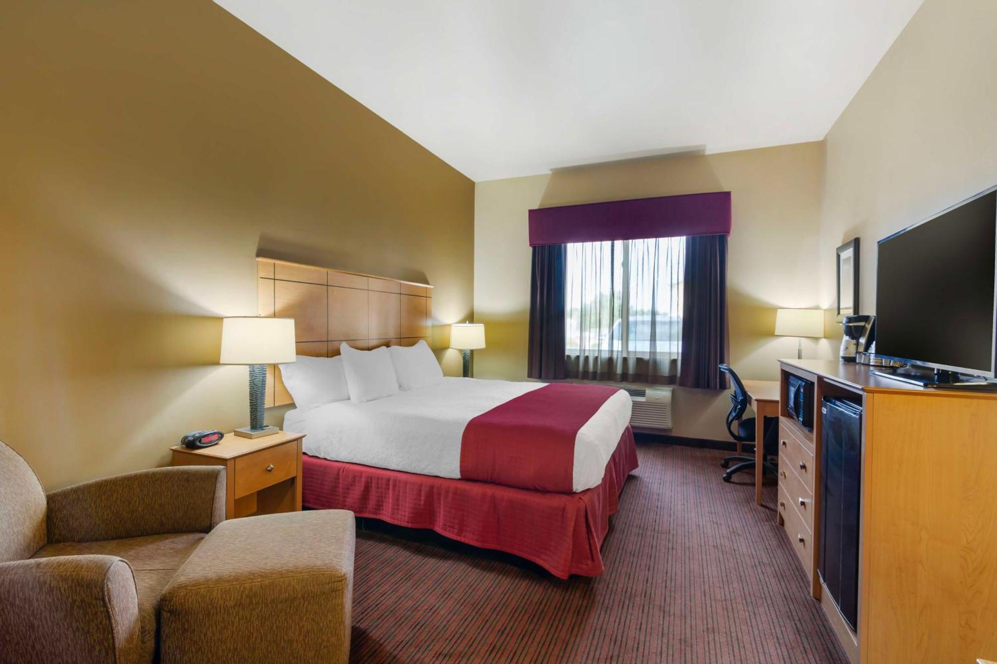 Best Western Golden Prairie Inn And Suites Sidney Exteriör bild