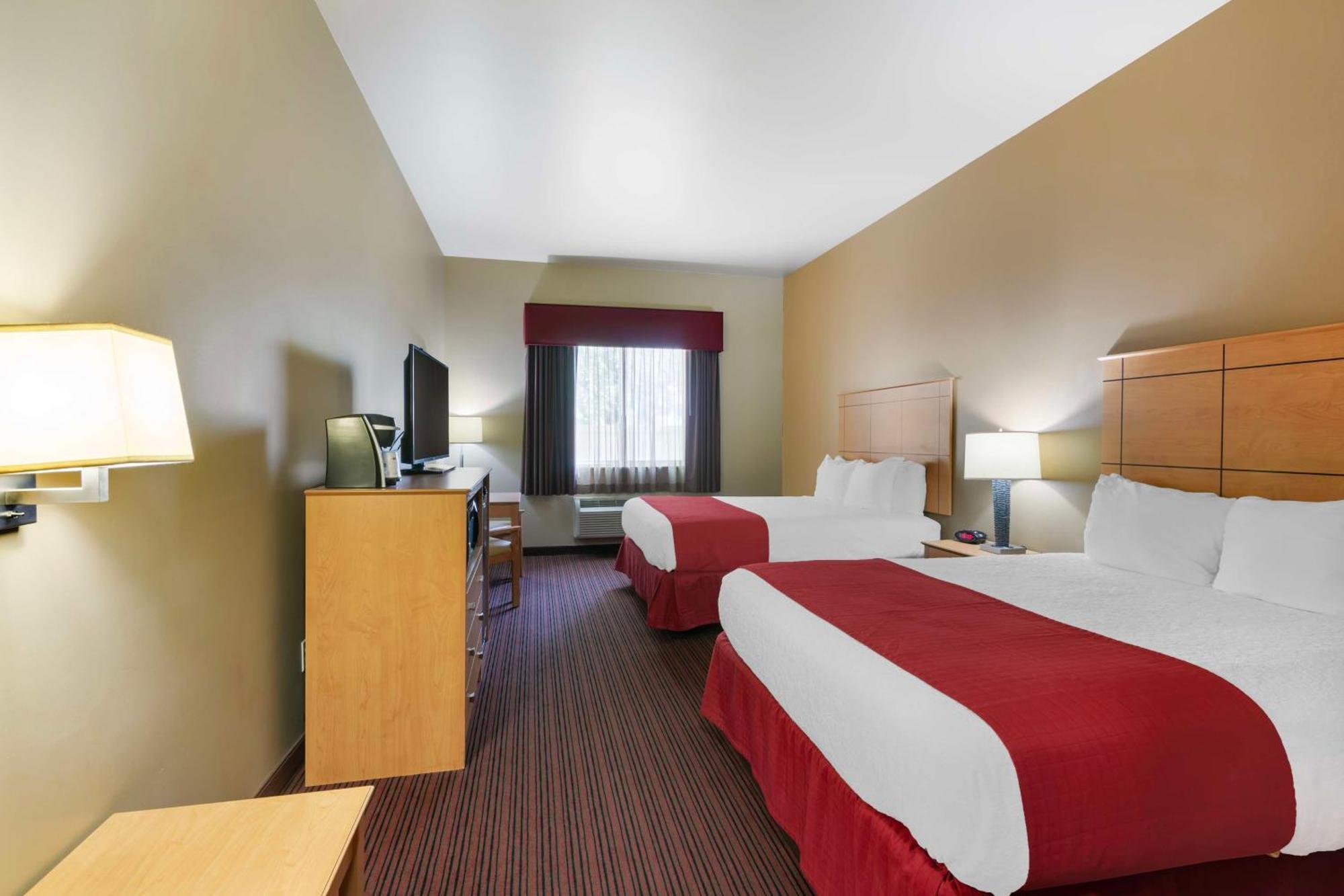Best Western Golden Prairie Inn And Suites Sidney Exteriör bild