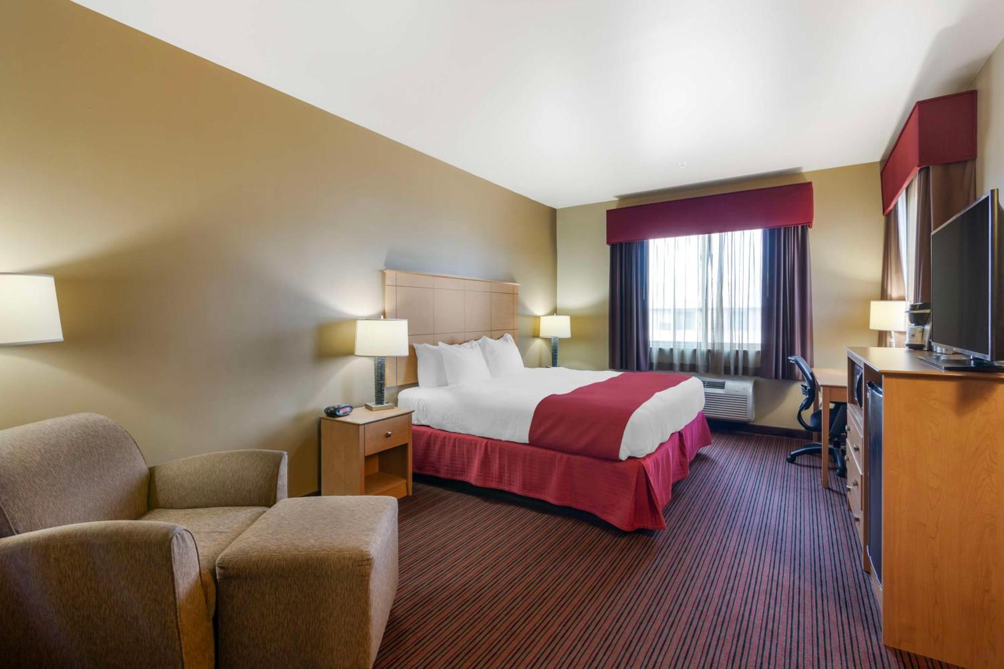 Best Western Golden Prairie Inn And Suites Sidney Exteriör bild