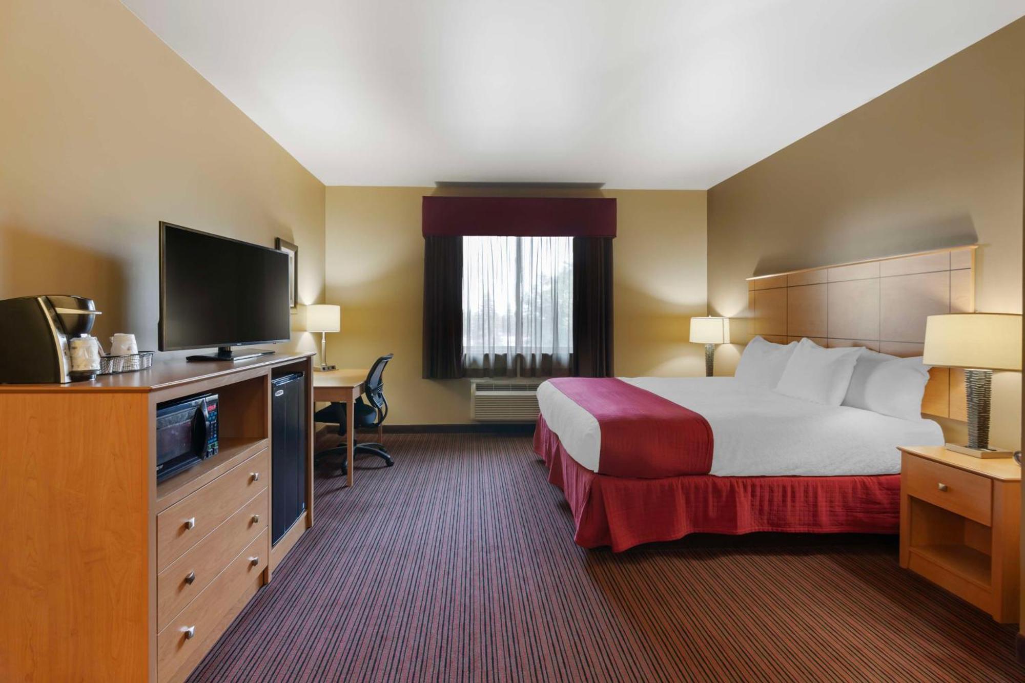 Best Western Golden Prairie Inn And Suites Sidney Exteriör bild